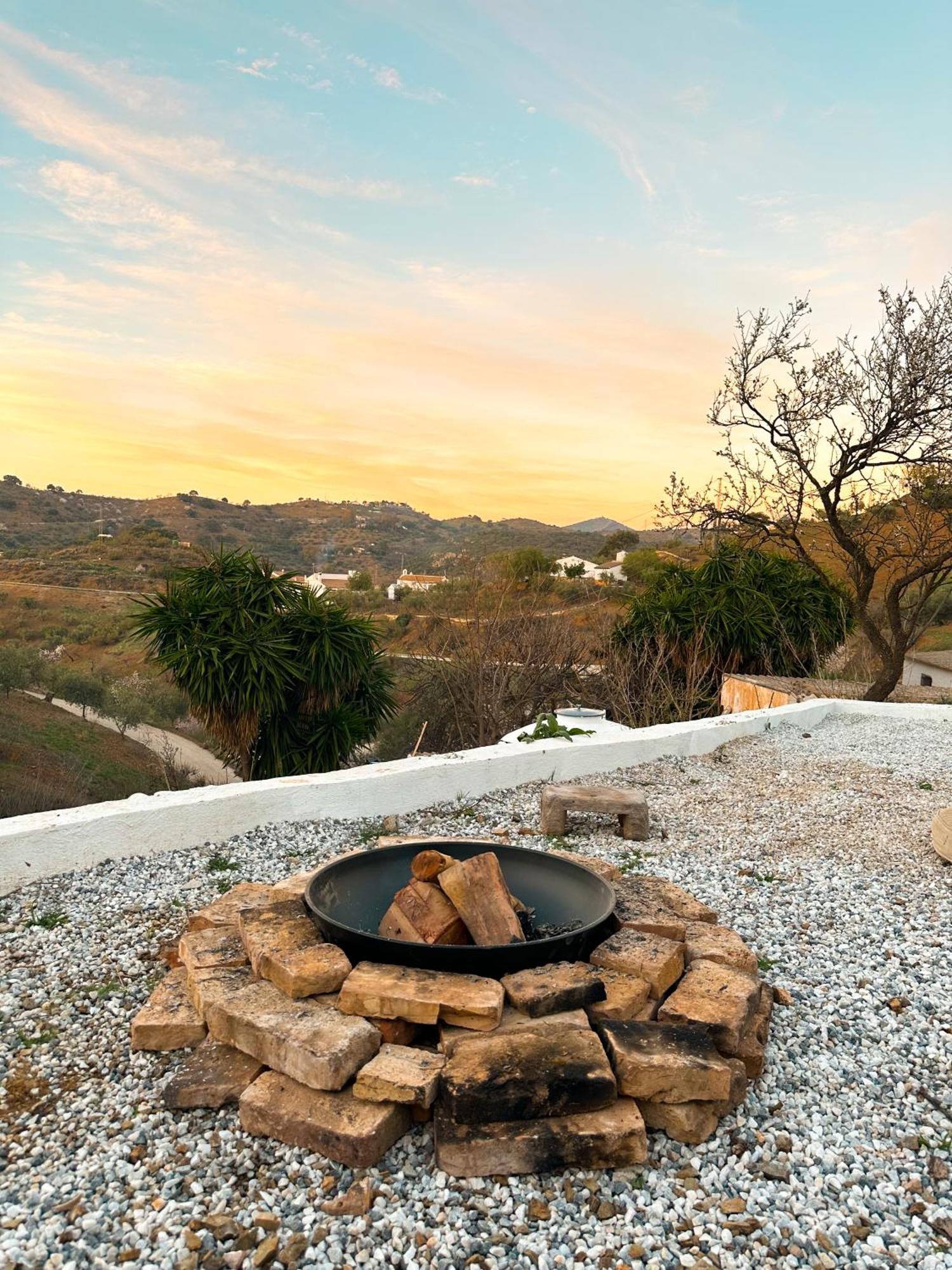 Romantic Accommodation - Hottub & Sauna Almogía Екстериор снимка